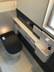 トイレ施工事例（タンクレス＋手洗い）施工後